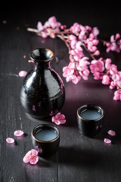 El sake japonés sin filtrar como tradición milenaria