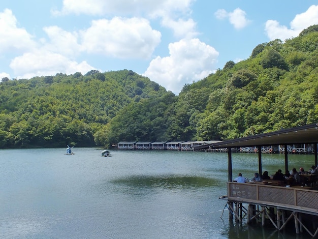 Sakligol, versteckter See im Bezirk Sile in der Provinz Istanbul, Türkei. Ruhige Aussicht auf den natürlichen See.