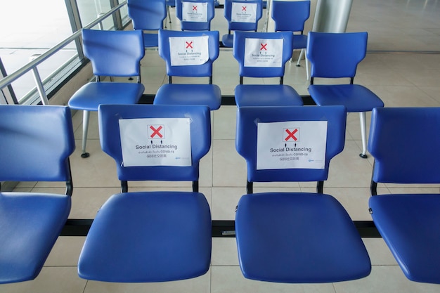 Sala de embarque vacía en el aeropuerto Don Mueang, mientras que la pandemia de Coronavirus.