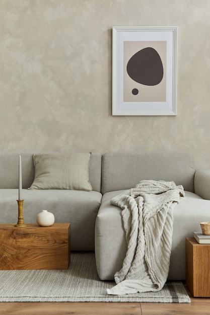 Sala de estar moderna con estilo creativo con sofá y pequeños accesorios personales copie la plantilla de espacio