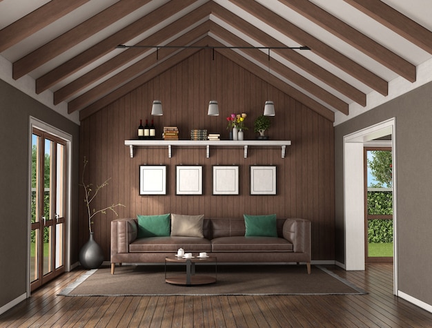 Sala de estar con pared de madera detrás de un sofá de cuero y techo con vigas de techo