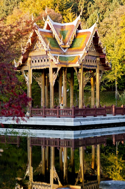 Sala Thai im Herbst