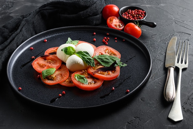 Salada Caprese com conceito de cozinha italiana