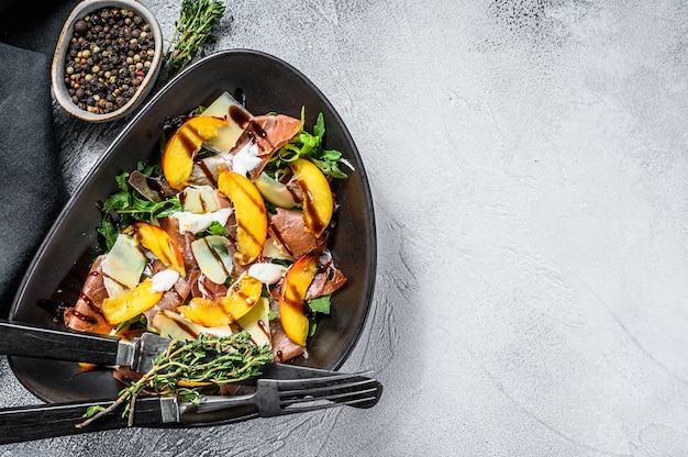 Salada com Presunto e Pêssego