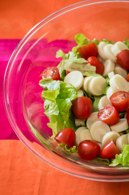 Salada com tomate e alface