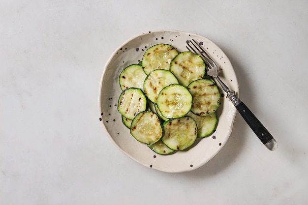 Foto salada de abobrinha grelhada