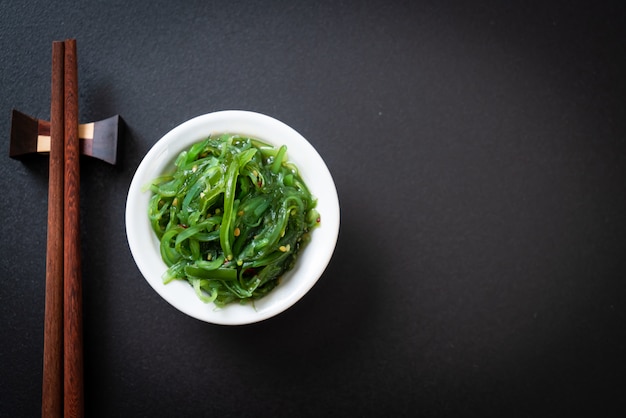 Salada de algas - estilo japonês