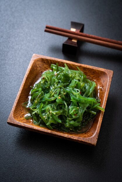 salada de algas - estilo japonês