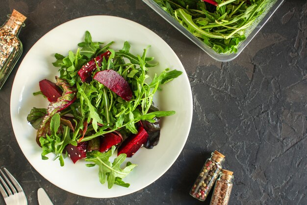 Salada de beterraba, mistura de folhas