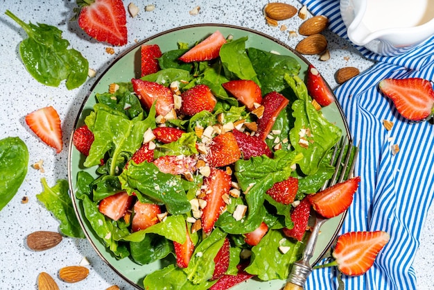 Salada de espinafre e nozes