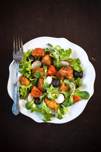 Foto salada de frango fresco