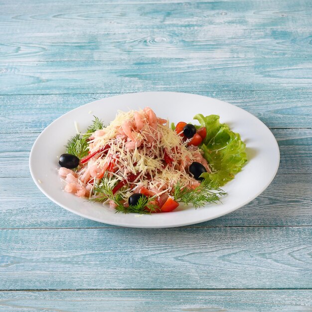 Salada de legumes com queijo