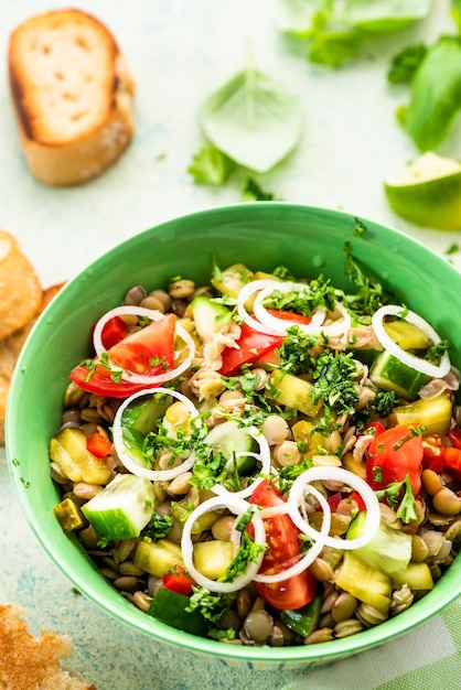 Salada de Lentilhas Saudáveis Nad Frescas Coloridas