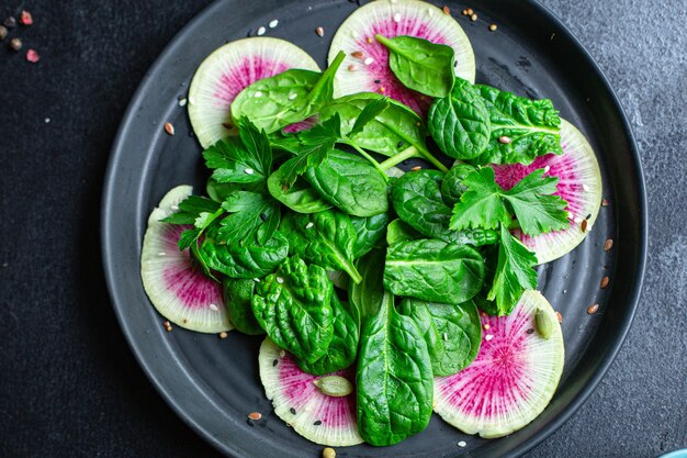 Salada de melancia rabanete chinês dieta daikon fresca Fatias rosa frutas vegetais