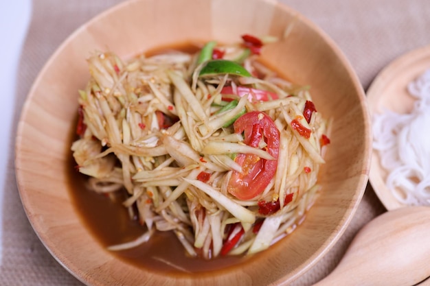 Salada de papaia estilo de comida tailandesa