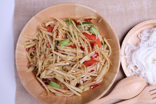 Salada de papaia estilo de comida tailandesa