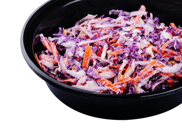 Salada de repolho roxo em uma tigela