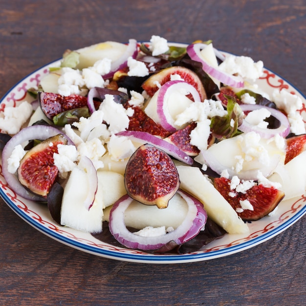 Salada de verão com figos e melão