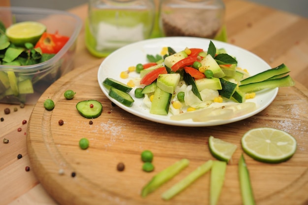 Salada de verão com tomate