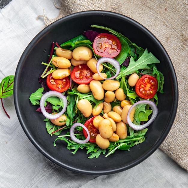 salada feijão branco tomate folhas mistura alface fresca refeição saudável dieta lanche na mesa cópia espaço