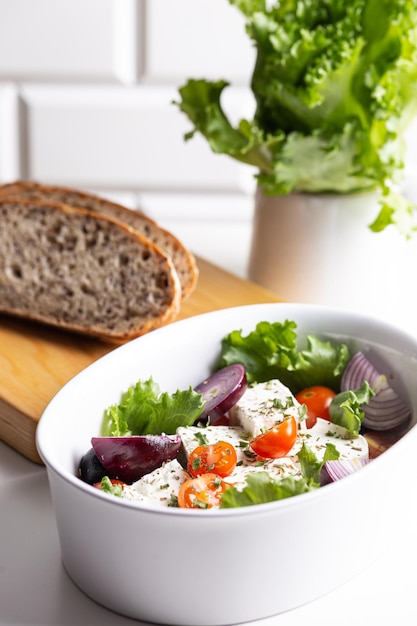 Salada grega com queijo feta