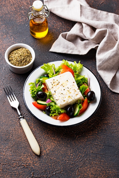 Salada grega tradicional com queijo feta