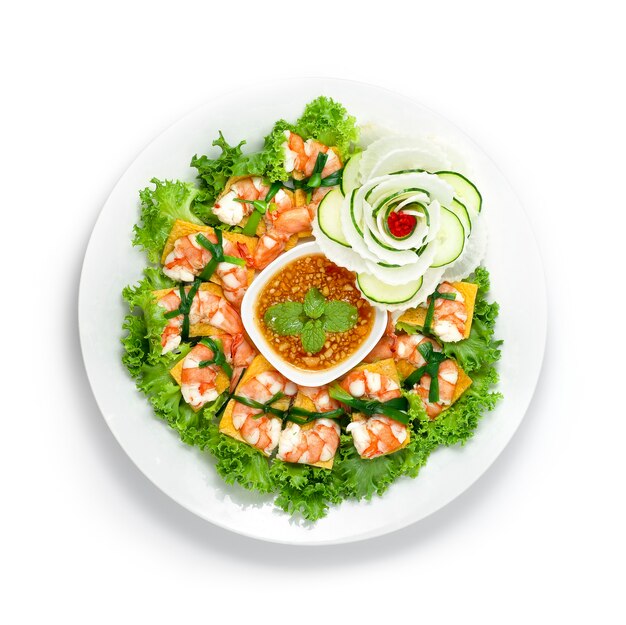 Salada mordida de camarão comida tradicional vietnamita goi tom