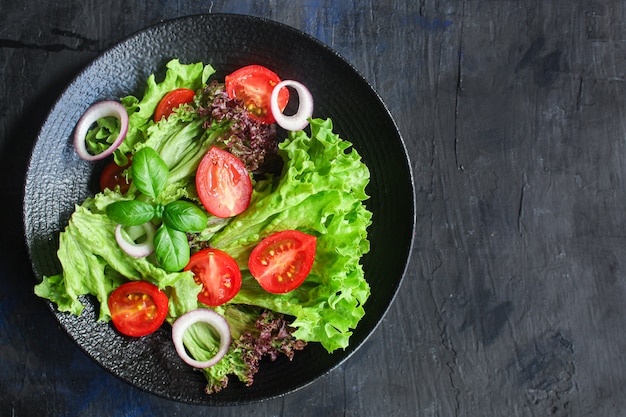 Salada saudável deixa a mistura