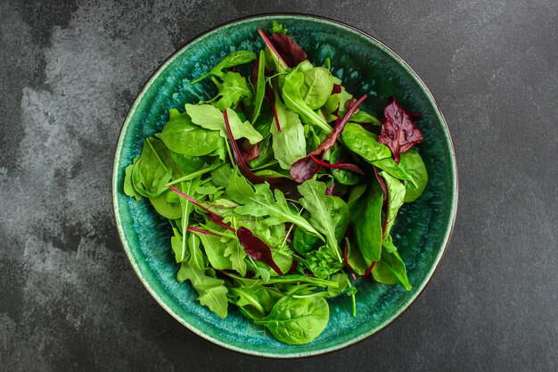 Salada saudável, mistura de folhas