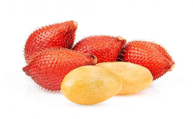 Salak de frutas en blanco