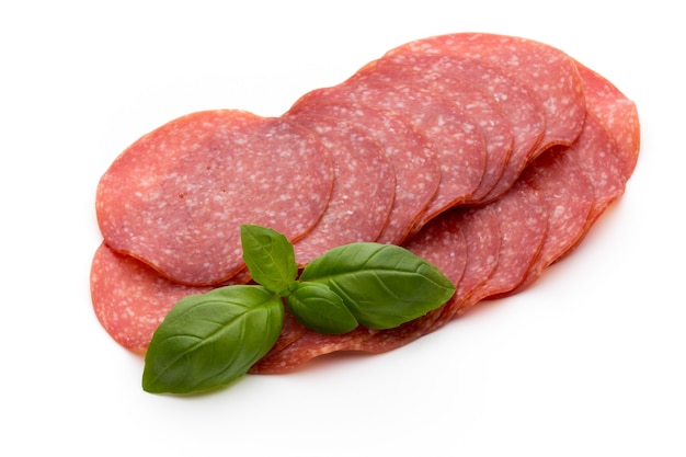 Salami geräucherte Wurstscheiben isolierten Ausschnitt.