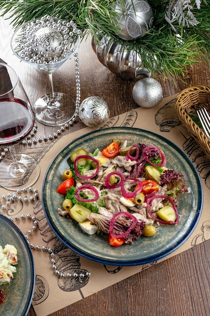Salat auf dem Neujahrstisch