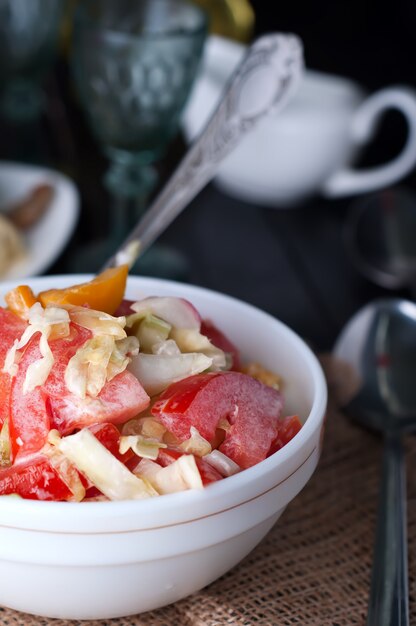 Salat mit frischem Kohl