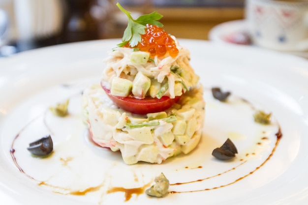 Salat mit Krabben und Avocado