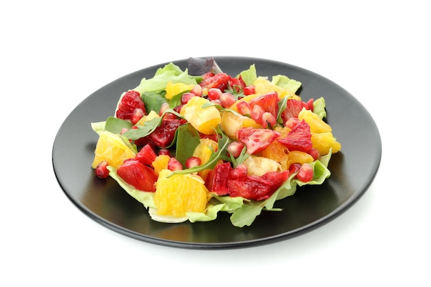 Salat mit roter Orange isoliert auf weißem Hintergrund