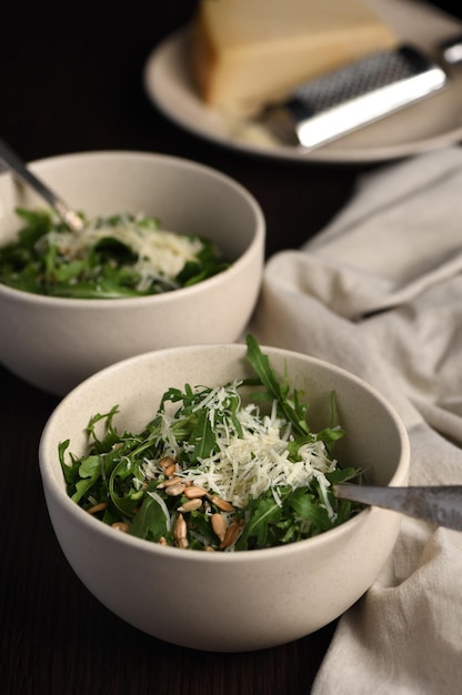 Salat Rucola und Parmesan