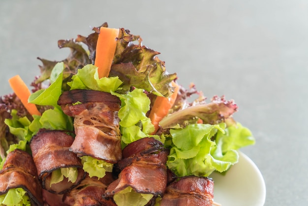 Salatbrötchen mit Speck