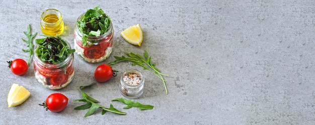 Salate im Glas Sommersnack to go