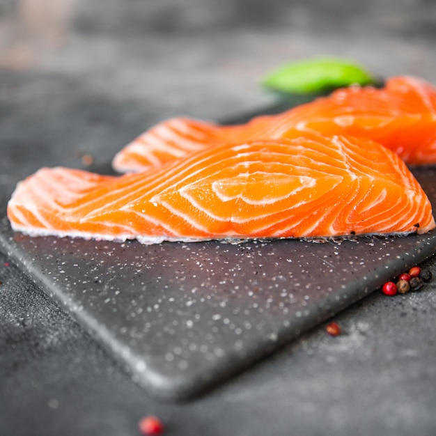 salmón crudo marisco fresco saludable comida comida merienda dieta en la mesa espacio de copia fondo de alimentos