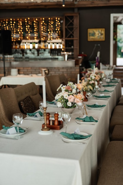 Salón de banquetes para bodas, decoración de salones de banquetes, decoración atmosférica.