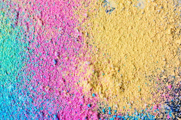 Una salpicadura de polvo de pigmento de color natural pastel.