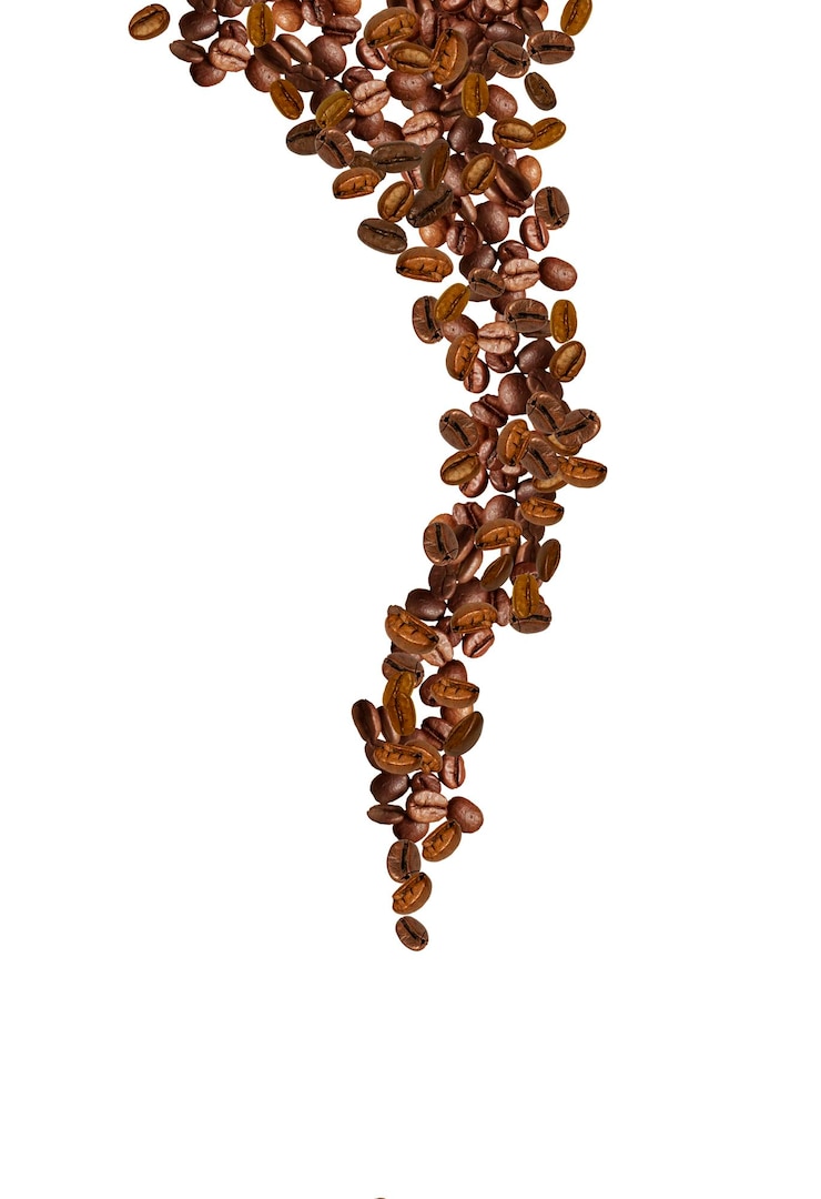 Foto salpicaduras de granos de café