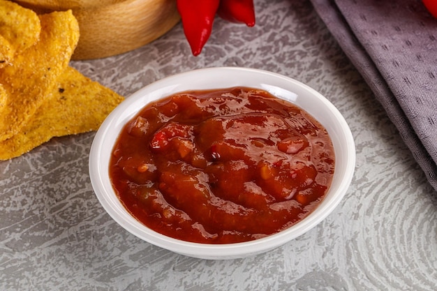 Foto salsa mexicana picante salsa en el tazón