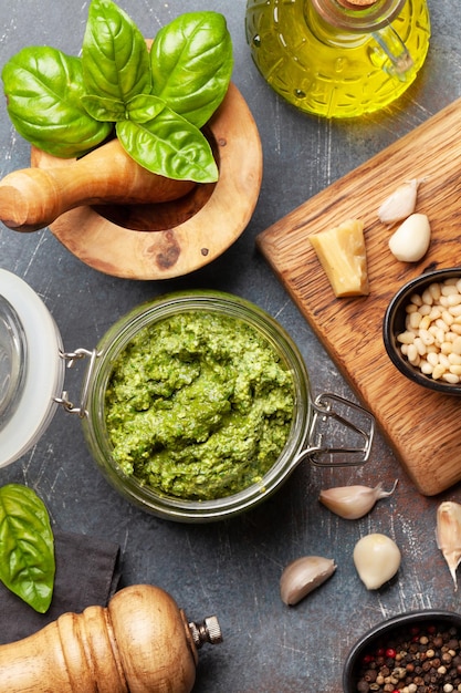 Salsa de pesto casera