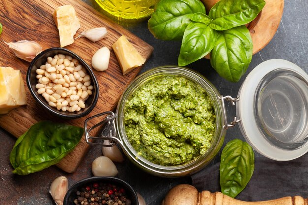 Salsa de pesto casera