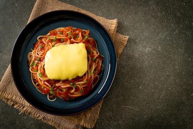 Salsa De Tomate Espagueti Con Hamburgo Y Queso