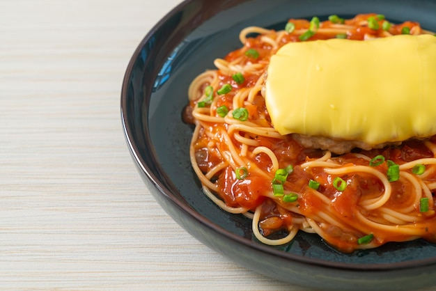 Salsa De Tomate Espagueti Con Hamburgo Y Queso