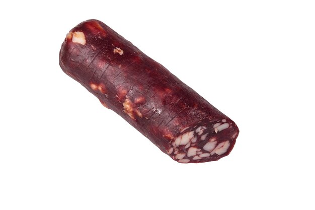 Salsicha de salame isolada em fundo branco