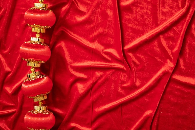 Saludo de año nuevo chino fondo dorado y rojo con copia espacio enemigo celebrar tradicional de felicidad con la familia