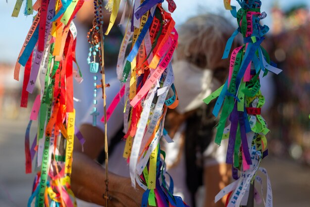 Salvador Bahía Brasil Enero 07 2022 Fieles oran juntos en la famosa iglesia Senhor do Bonfim en Salvador Bahía por un año mejor